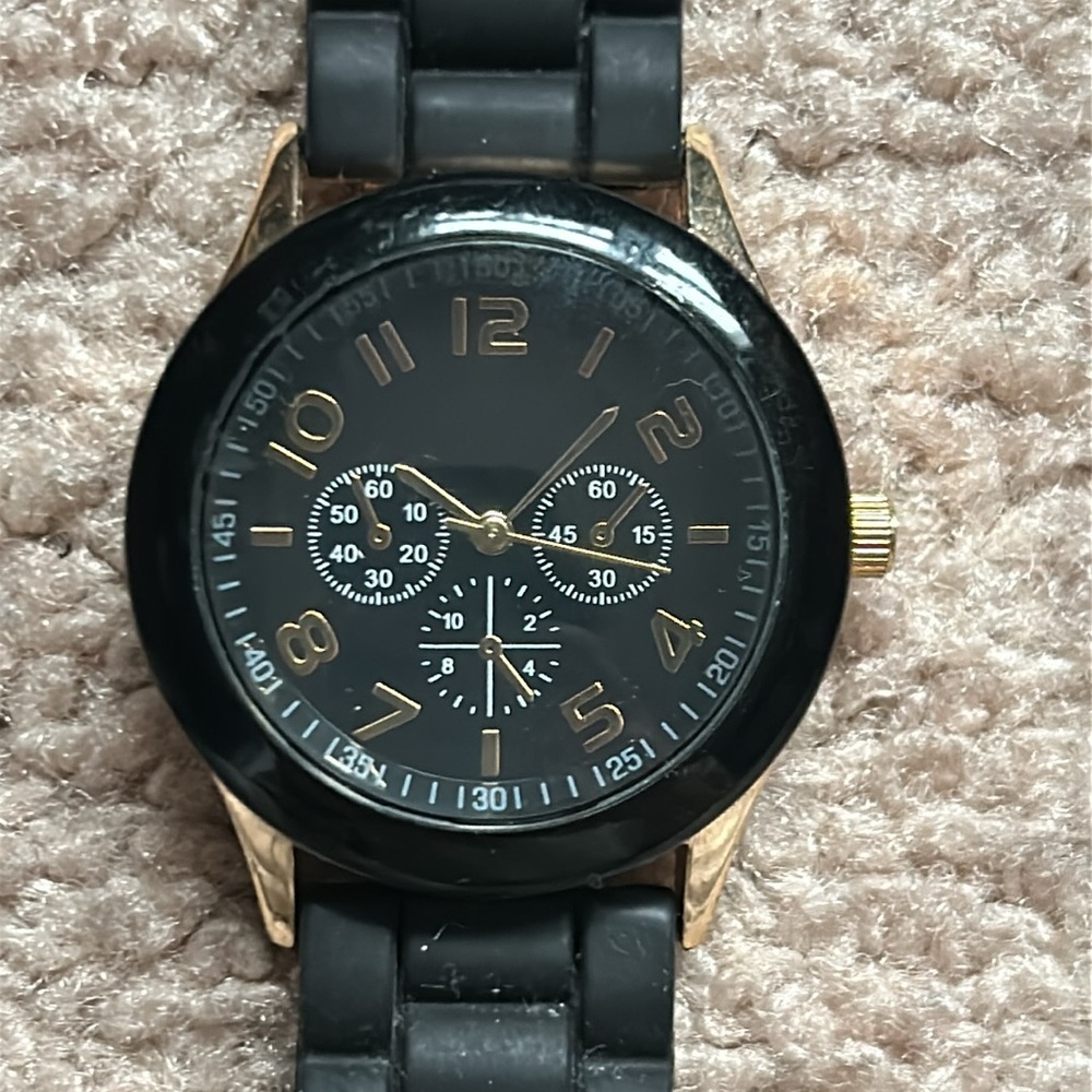 Darice women’s vintage black/gold rubber adjustable watch‎ one size